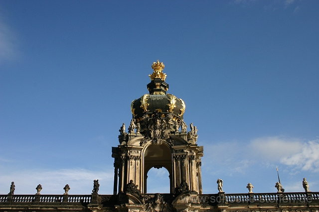 Eingang Dresdener Zwinger.JPG - ein Türmchen des Zwingers